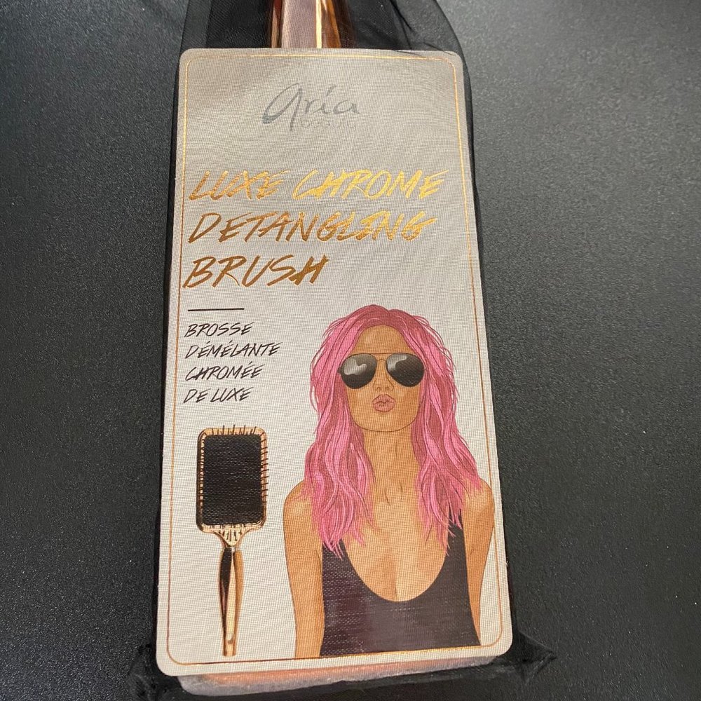 Aria Beauty Luxe Chrome detangling Paddle brush